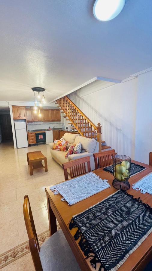 Holiday With A Sea View Торевиеха Екстериор снимка